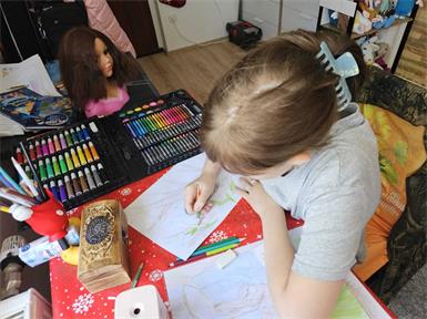  Das Ungarische Medien- und Informationszentrum lädt im Rahmen des 15-jährigen Jubiläums der Kinderbuchreihe UMIZ4Kids zum Zeichen- und Malwettbewerb ein. Gesucht werden fantasievolle Bilder zum Thema „Mein Lieblingstier“, die in einem Jubiläumsband veröffentlicht werden sollen.