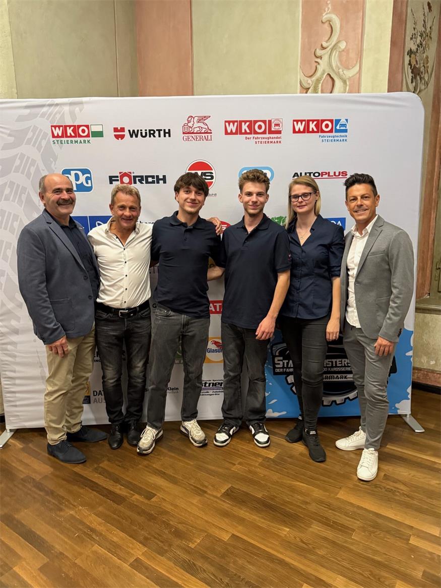  Manfred Beck (Innungsmeister), Herbert Bleyer (Innungsmeister), Sebastian Serbinowski aus Oberpullendorf (Lehrbetrieb KFZ Franschitz GmbH in Weppersdorf), Nico Zach aus Kaisersdorf (Lehrling bei der Kleinrath GmbH in Horitschon), Daniela Moritz (WKO Burgenland) und Thomas Plank (Direktor der Berufsschule Mattersburg) beim Bundeslehrlingswettbewerb.