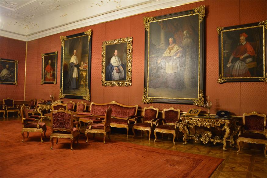 Auf Entdeckungstour zwischen Schloss, Schuhmuseum und Sliwowitz