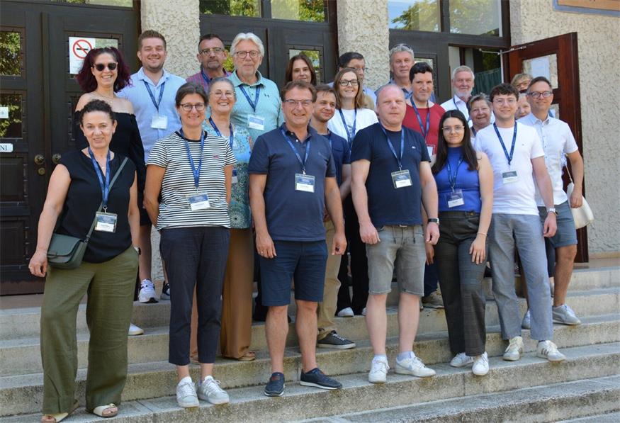 25 Teilnehmende aus dem Burgenland gewannen beim 52. Internationalen Kulturhistorischen Symposium Mogersdorf in Nagykanizsa Einblicke in die Stadtentwicklung im pannonischen Raum im 20. Jahrhundert.
