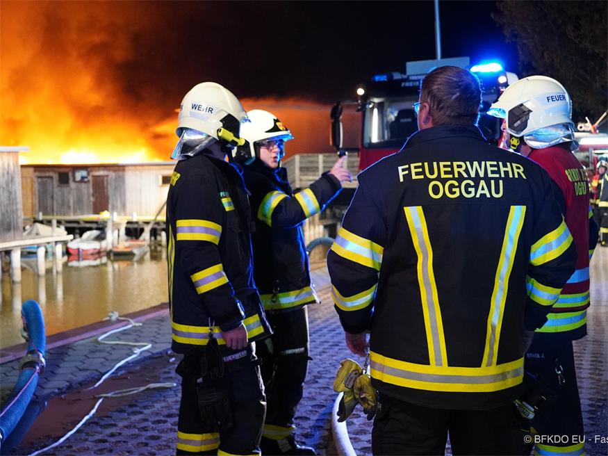 222 Bootsgaragen verbrannten in Ruster Bucht 