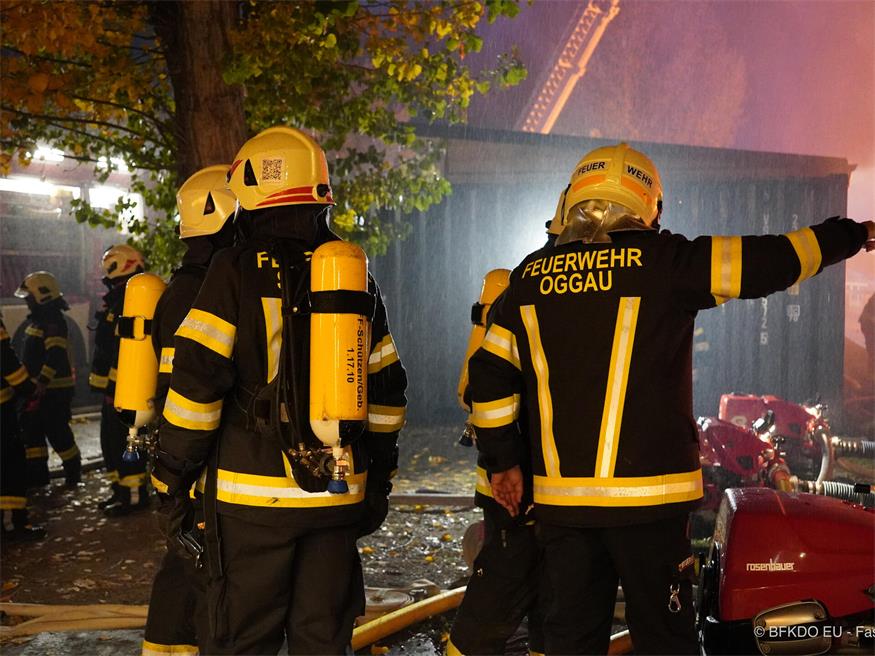 222 Bootsgaragen verbrannten in Ruster Bucht 