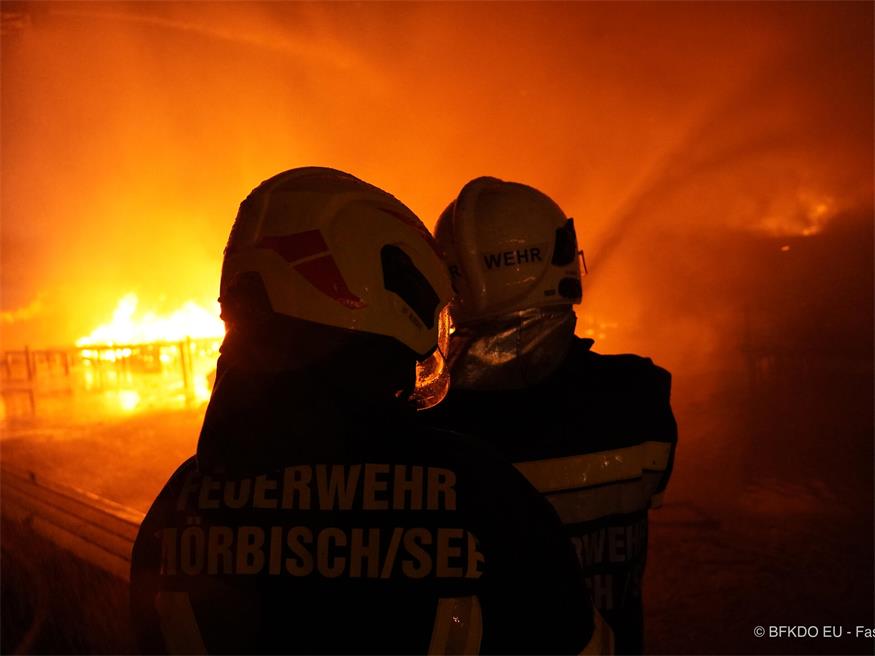222 Bootsgaragen verbrannten in Ruster Bucht 