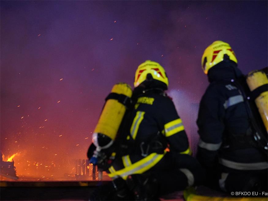 222 Bootsgaragen verbrannten in Ruster Bucht 