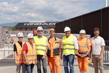 AK-Präsident Gerhard Michalitsch besuchte die Belegschaft bei Wienerberger.