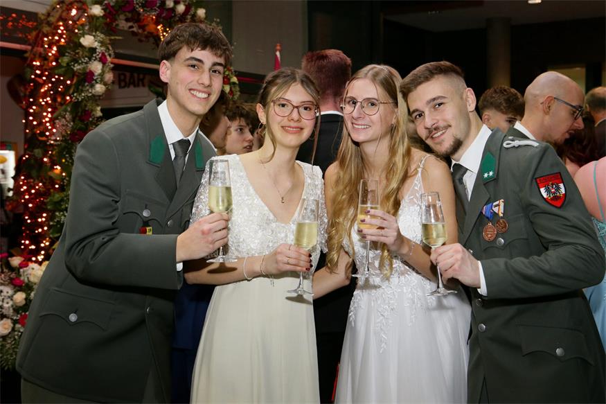 Aaron Laky, Nora Pesenhofer, Laura Mayer und Jan Janisch. 