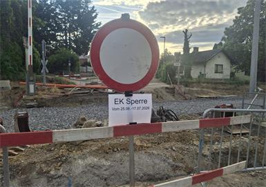 Ab dem 18. Juli sollte die Bahnkreuzung wieder passierbar sein.