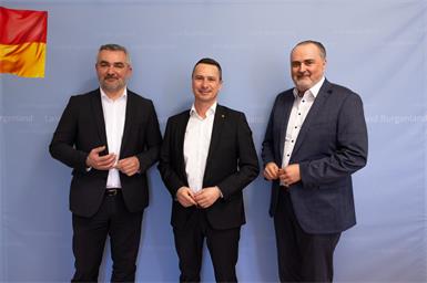 Ablöse im EU-Ausschuss der Regionen: Landesrat Heinrich Dorner, Nachfolger und Regierungskoordinator Robert Hergovich, Landeshauptmann Hans Peter Doskozil (v.l.).
