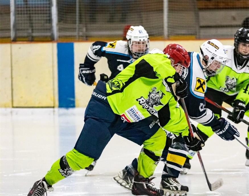 Action auf dem Eis. Die Eisenstadt Raptors haben am Samstag (20:15 Uhr) die nächste Chance, Punkte zu holen. Gegner ist der UEHV Hawks St. Pölten.