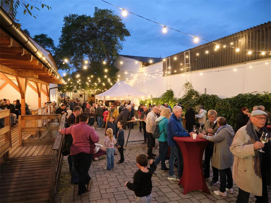 Gols feierte Adrimarsch im Weinkulturhaus