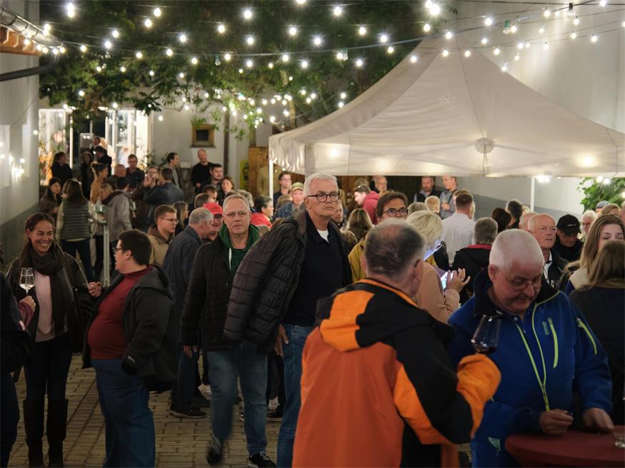 Gols feierte Adrimarsch im Weinkulturhaus