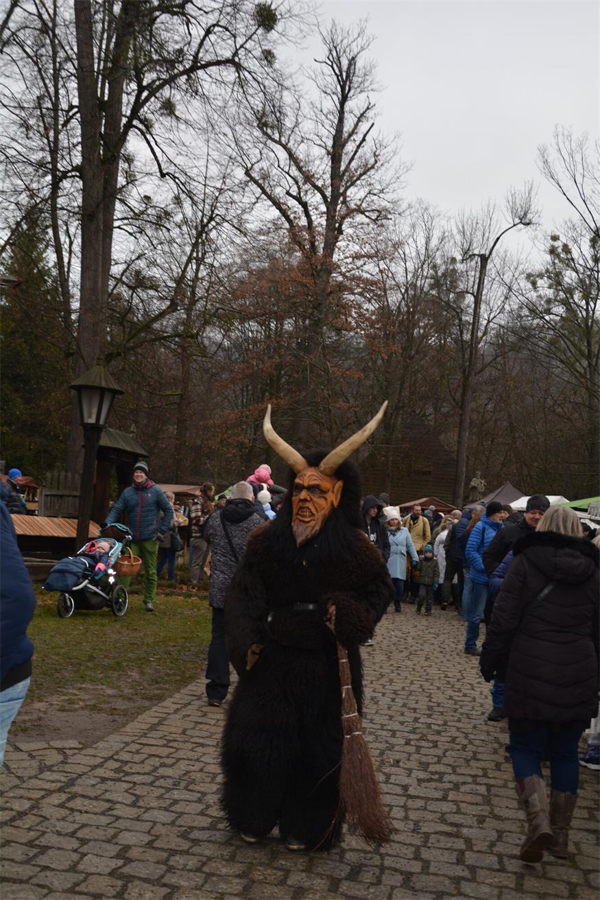 Auf Entdeckungstour zwischen Schloss, Schuhmuseum und Sliwowitz