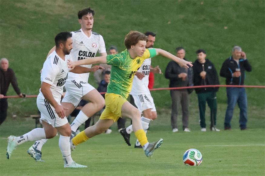 Alexander Fiedler spielte erstmals seit dem Aufstiegsschlager gegen Hornstein wieder für Rust und war in Eberau gleich wieder Kapitän