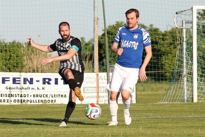 Alexander Kampitsch (r.) ist der Spieler der Runde in der 2. Klasse Nord.