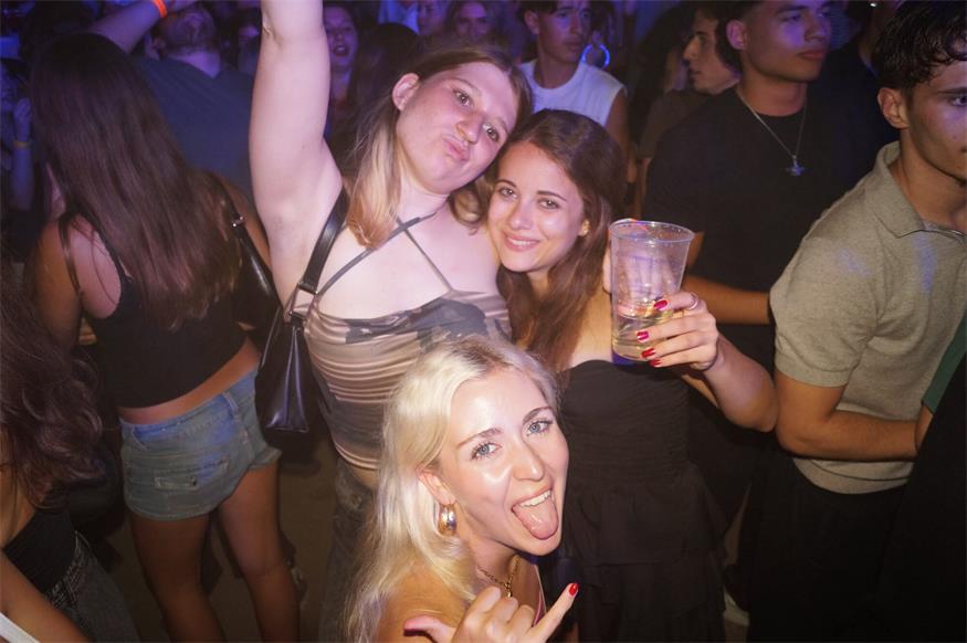 SLESS Beachparty bot Partystimmung pur