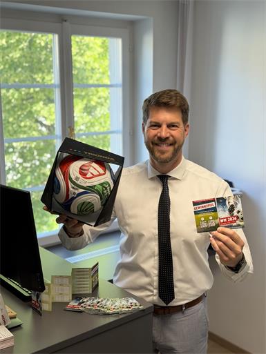 Alle Details zu den Fußballabenden und zum Gewinnspiel sind auf den Social-Media-Kanälen von Bürgermeister Christoph Wolf zu finden.