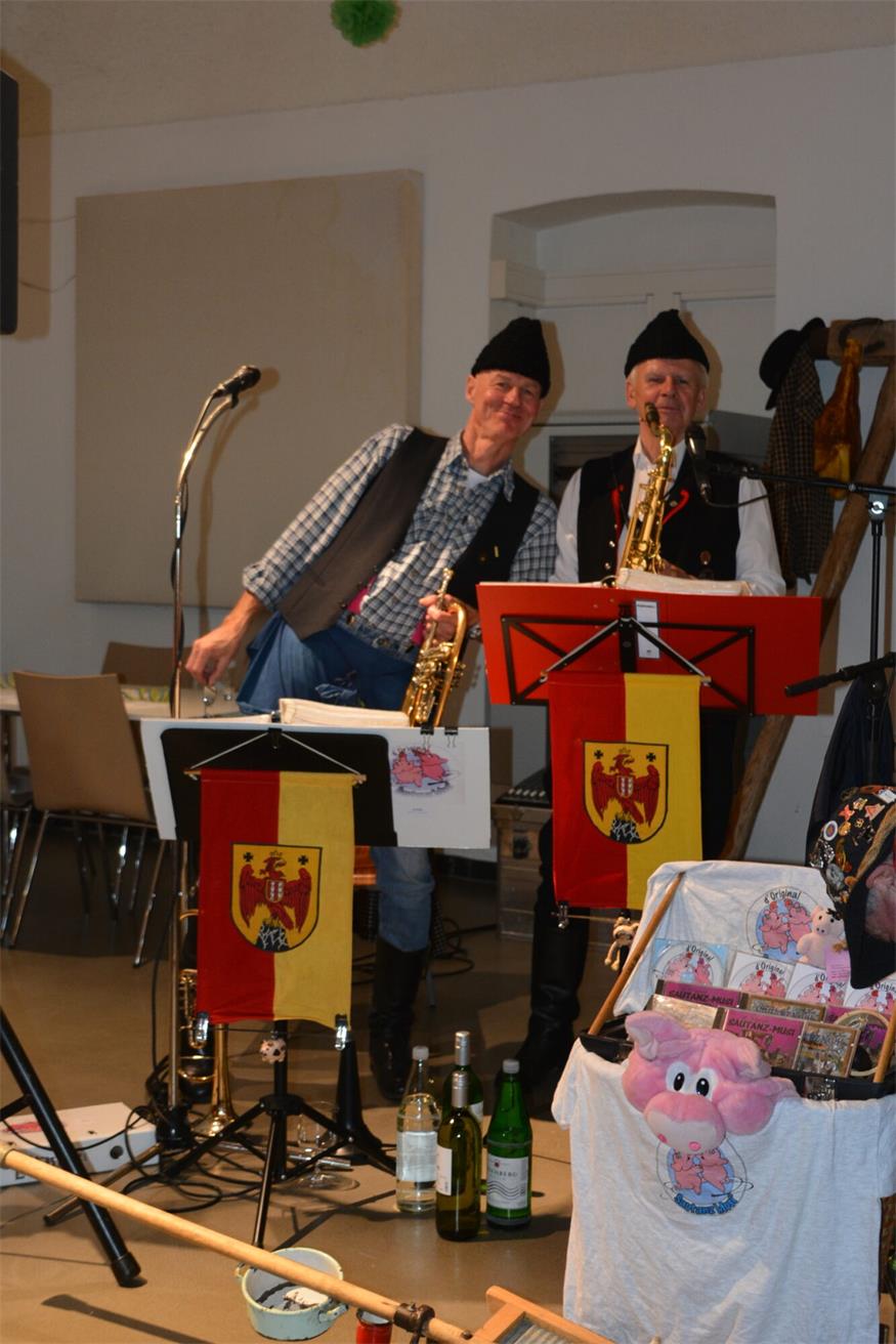 Kunterbunte Premiere für Donnerskirchener „Ollitog Ball“