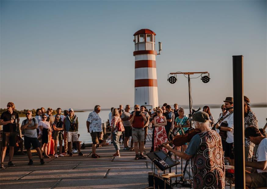 Am 19. Juni, lädt Podersdorf zur nächsten Ausgabe der Sonn Wein Reihe. 