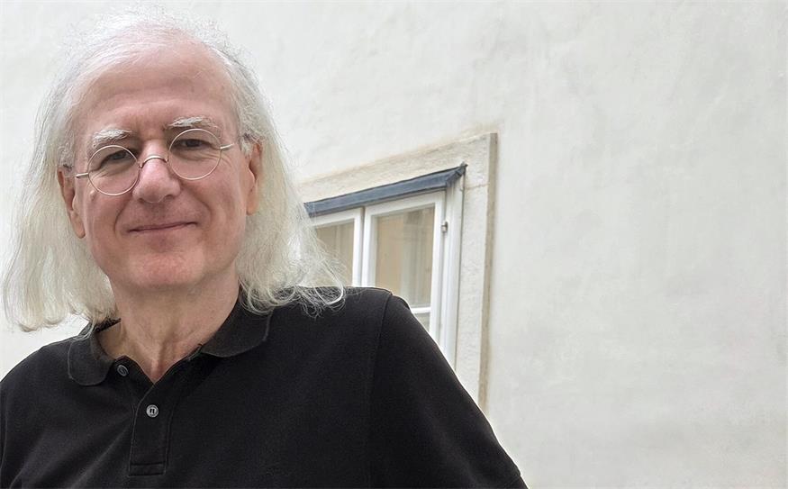 Am 30. September, 15 Uhr, präsentiert der Autor Johann Werfring sein Buch „Das Bischöfliche Seminar Mattersburg 1954-1998“ im Festsaal des Gymnasiums.