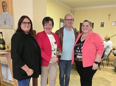 Am Foto v. l. n. r.: Vizebürgermeisterin Sandra Kirisits, SPÖ Frauen-Bezirksvorsitzende Michaela Raber, Johann Grandits und Katharina Kreuter.
