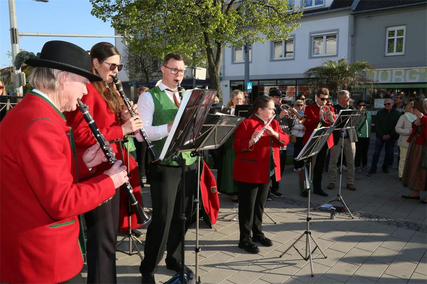 Am Samstag (27. Juni, ab 16 Uhr) findet in Neusiedl am See das Bezirksmusikantentreffen mit Marschmusikwertung im Feuerwehrhaus statt.