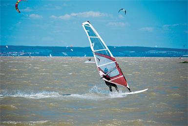 Am Samstag ereignete sich ein schwerer Surfunfall am Neusiedler See.