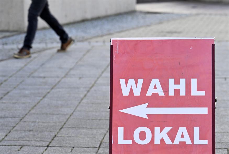 Am vorgezogenen Wahltag haben schon 13,7 Prozent ihre Stimme abgegeben. Am Sonntag fällt die Entscheidung. 