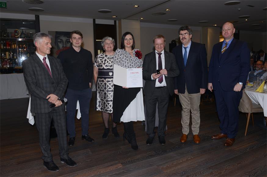 Amtsleiter Rudolf Tschirk, Gemeinderat Peter Aschauer (FPÖ), Geeminderätin Angelika Mayer (Grüne), Landeshauptmann-Stellvertreterin Astrid Eisenkopf, Bürgermeister Michael Lampel, Vize Christian Popovits und Stadtrat Peter Fink.