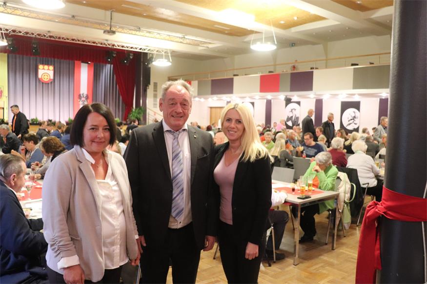 Randvoller Martinihof: Festakt zum Nationalfeiertag in Neudörfl