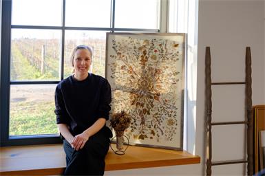 Andrea Nittnaus verwandelt Brautsträuße in Kunstwerke.
