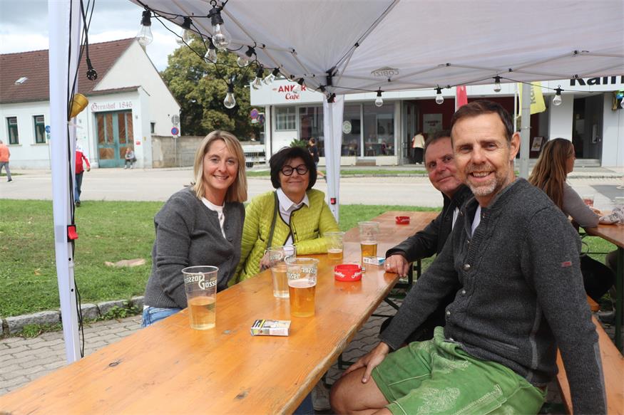 Neudörfler Dorffest: Hauptstraße verwandelte sich erneut in Festmeile