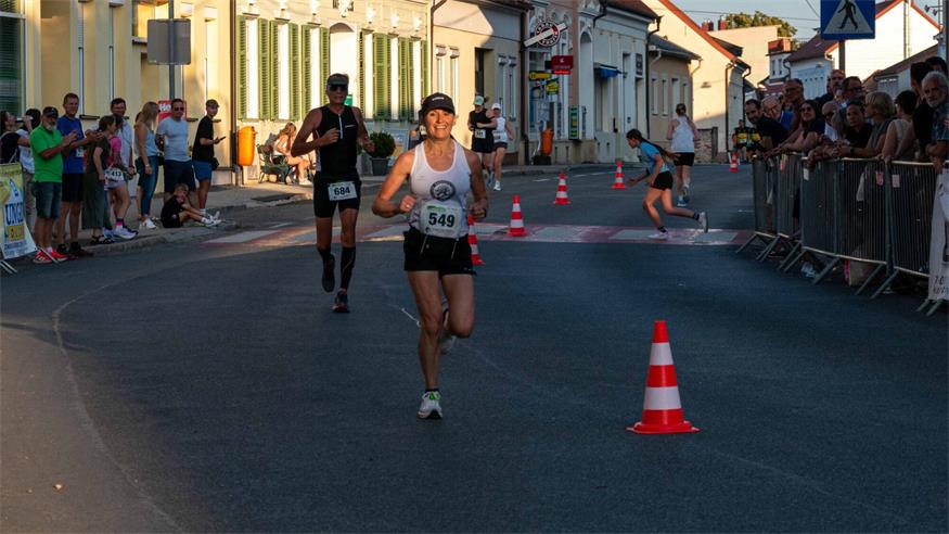 Charity NightRun, oder: Lauffest trifft Straßenfest