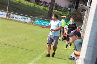 Attila Banfalvi schwingt nun doch weiterhin das Trainer-Zepter bei 1. Klasse Süd-Verein Schlaining.