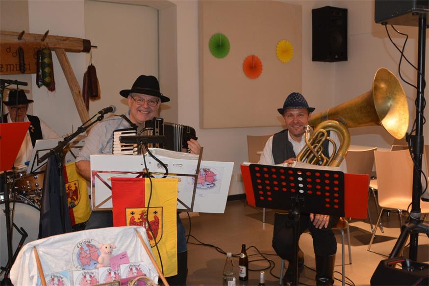 Kunterbunte Premiere für Donnerskirchener „Ollitog Ball“