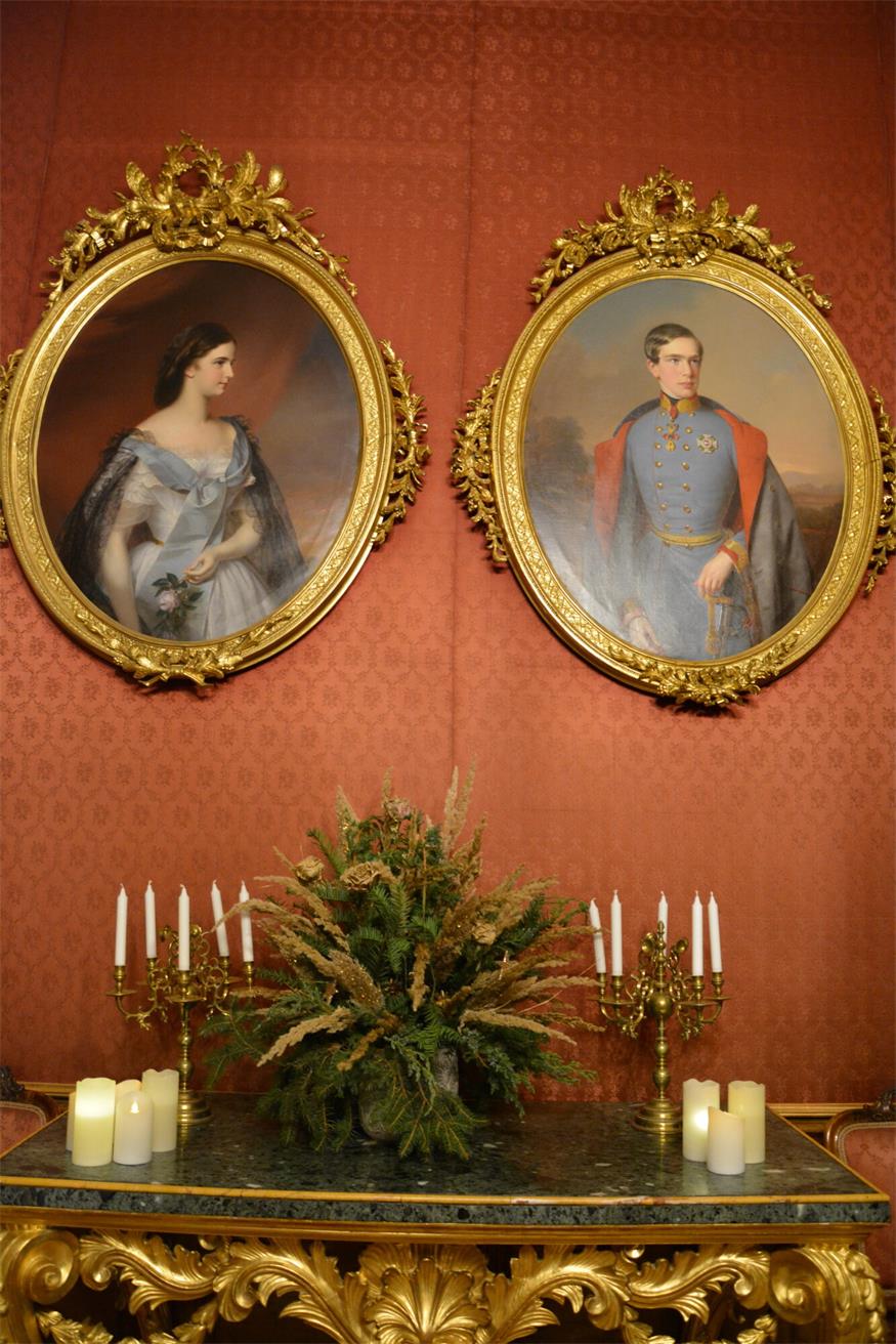 Auf Entdeckungstour zwischen Schloss, Schuhmuseum und Sliwowitz