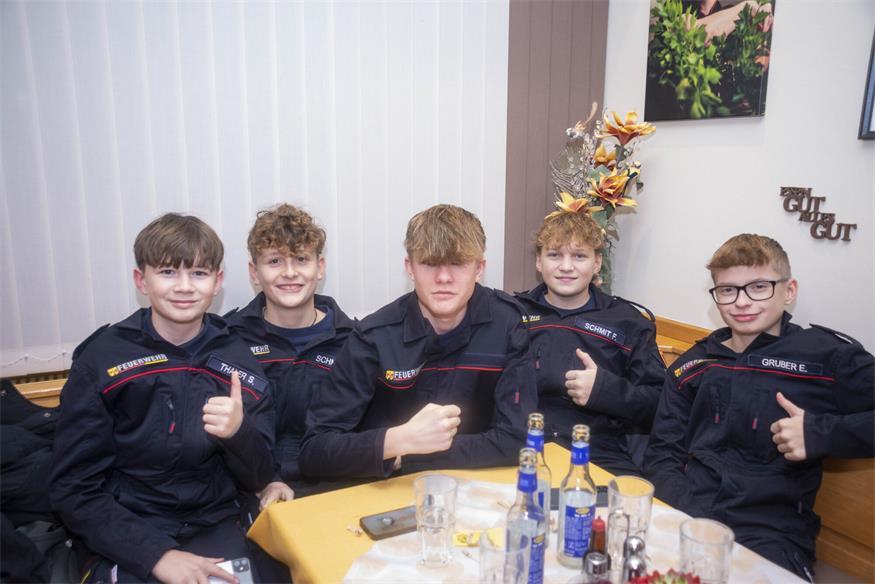 Auch die Feuerwehrjugend ließ sich das Event nicht entgehen. Hier: Eliah, Felix, Sebastian, Simon, Sebastian