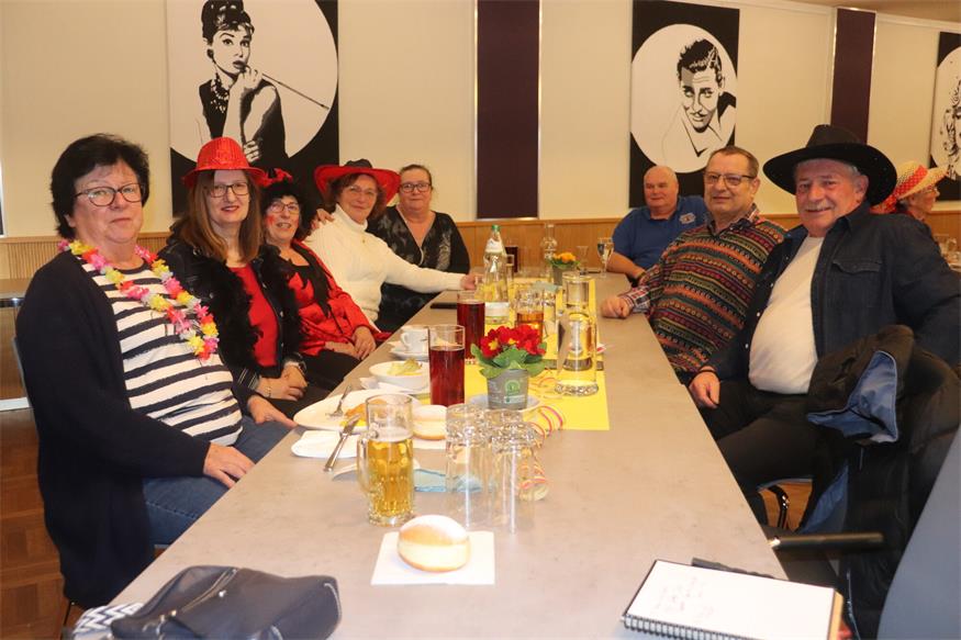 Neudörfler Pensionisten feierten den Faschingsdienstag