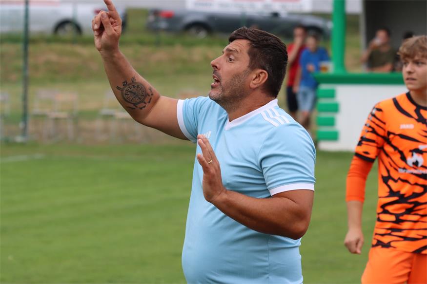 Aus! Das gab´s in Schlaining für Attila Banfalvi, Zoltan Nagy schwingt nun das Trainer-Zepter.