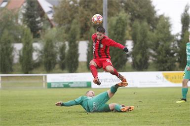 Aus der Traum! Luka Savoric (oben) und Parndorf scheiterten an Wolfau. 