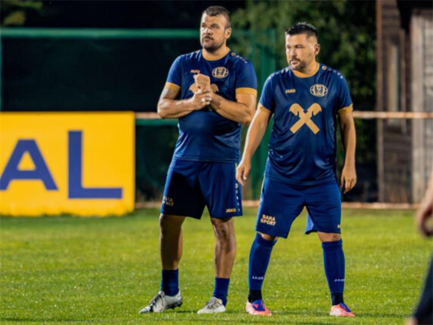 Ausgerechnet vor dem anstehenden Hammer-Programm muss Laszlo Gulyas (l.) seinen Posten räumen. Gellert Ivancsics (r.) übernimmt interimsweise.