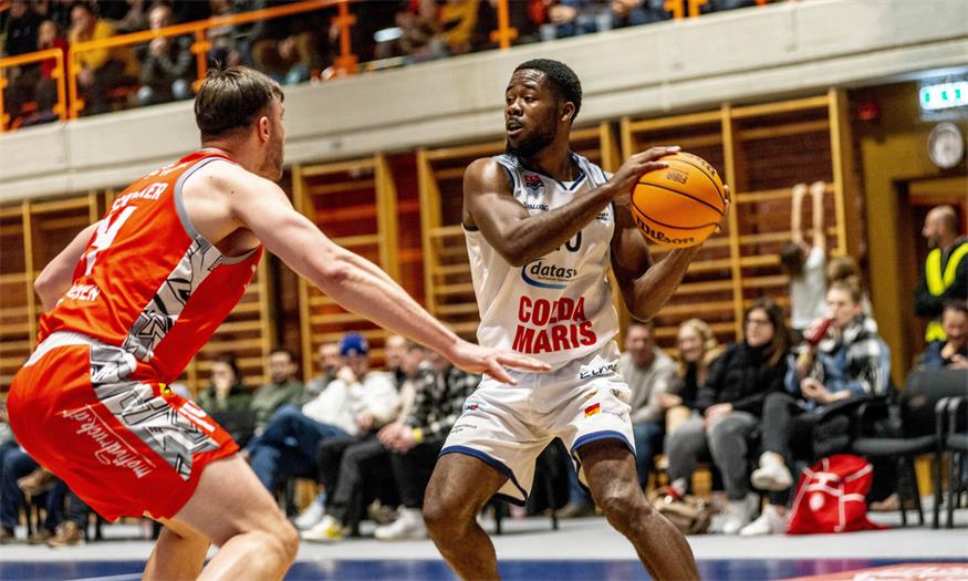 Austen Awosika schlüpft ein drittes Mal ins Eisenstadt Dragonz-Dress.