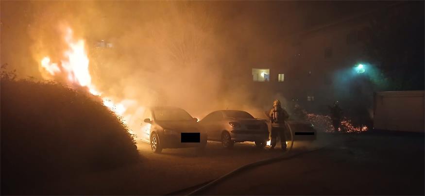 Autobrände. Die Parndorfer Feuerwehr war am Donnerstag doppelt gefordert.