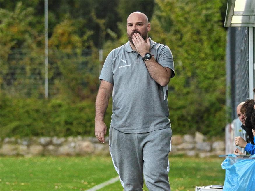 Bad Sauerbrunn und Coach Christoph Stifter entführten drei Punkte aus der Seestadt.