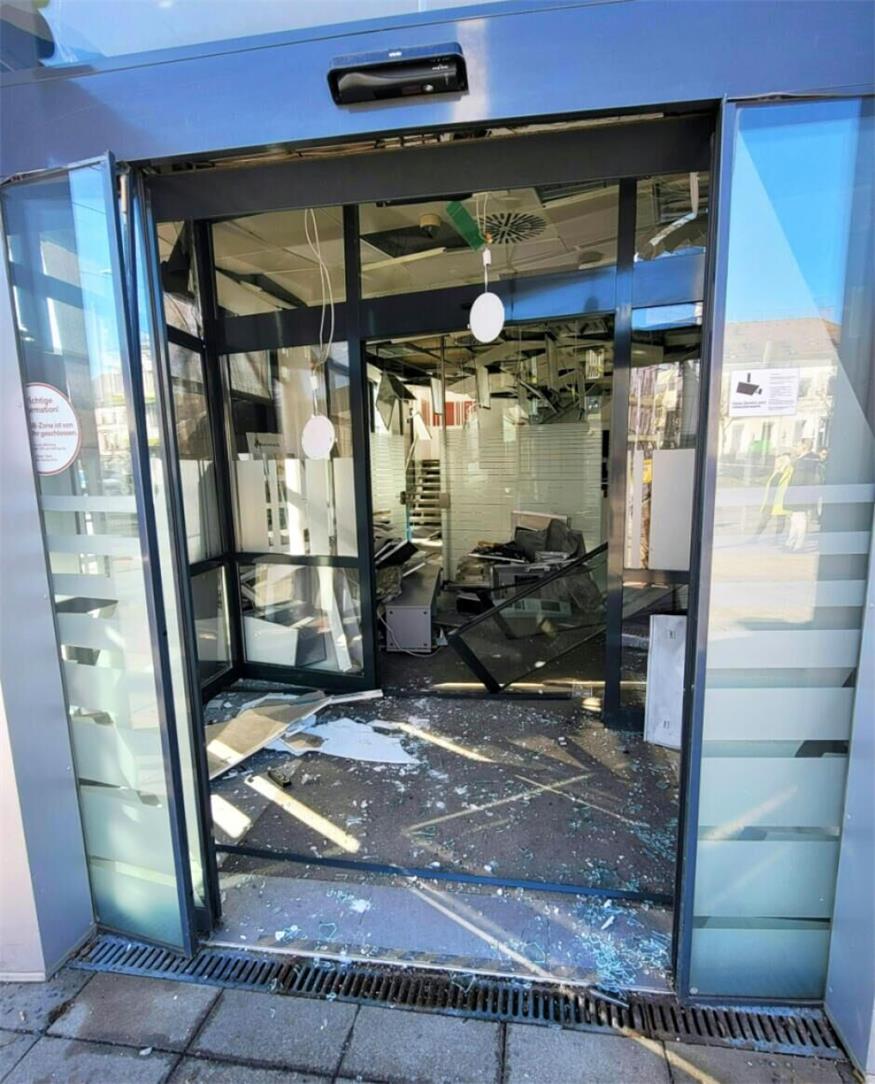Burgenländische Helferin von Bankomatsprenger muss in Wien in Haft Bande sprengt Geldautomaten wie hier in Graz