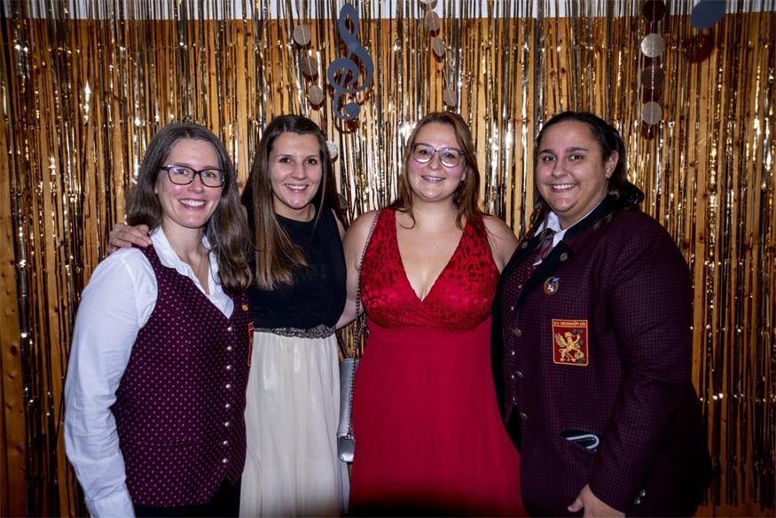 Barbara Schmid, Verena Frank, Jasmin Tinhof und Sarah Reinprecht. 