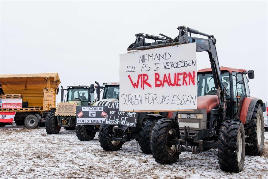 Bauern-Demo Parndorf/Neusiedl: 95 Traktoren zählte die Polizei.