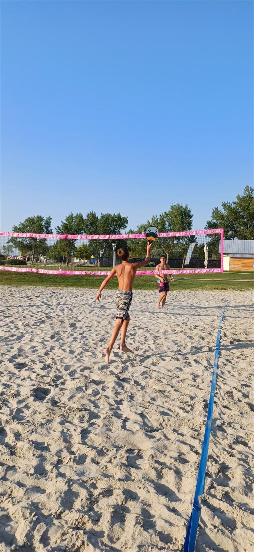 Podersdorf: Der Strand als Bühne für Sport und Begegnung