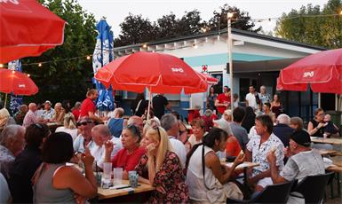 Bei herrlichem Sommerwetter verbrachten viele Gäste einen gemütlichen Abend beim Seefest der SPÖ Neudörfl. 