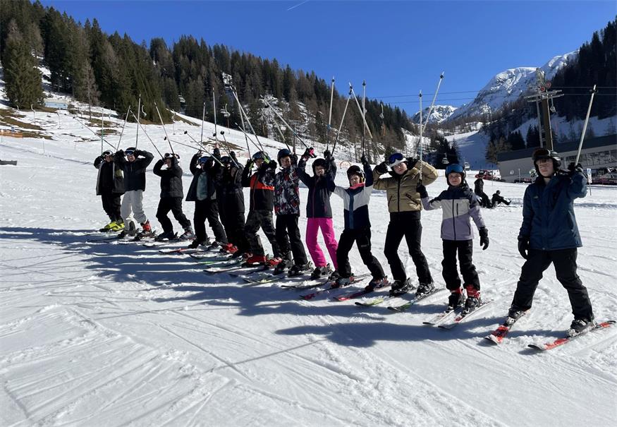 Bei herrlichem Sonnenschein verbrachten die Oberpullendorfer Mittelschüler und Mittelschülerinnen schöne Wintersporttage in Altenmarkt-Zauchensee.