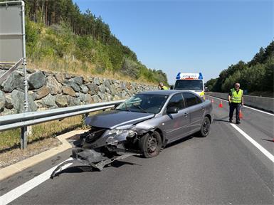 Beim Eintreffen der Feuerwehr waren Polizei und Rettungsdienst bereits vor Ort.